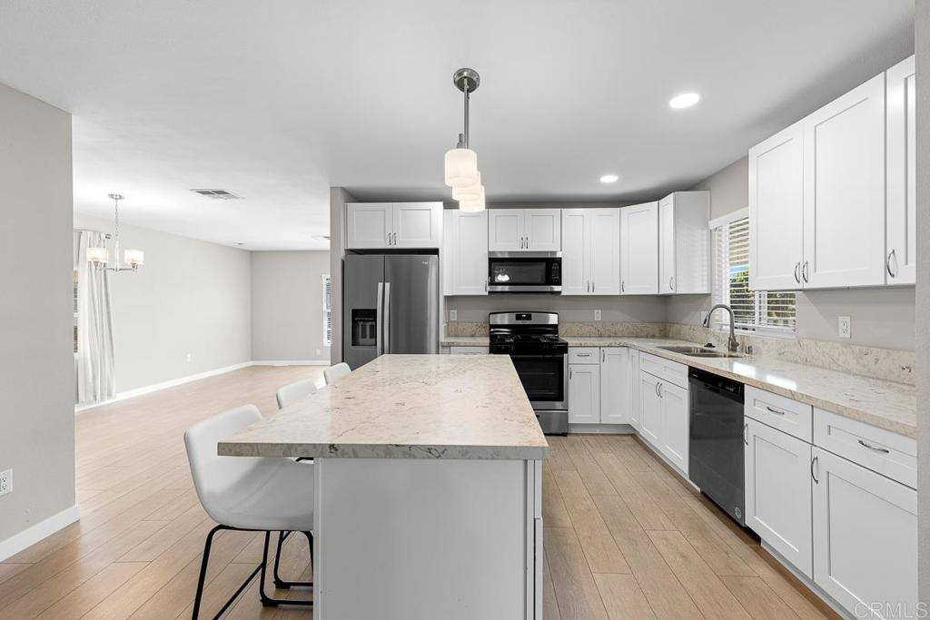525 W El Norte Parkway SPC 206