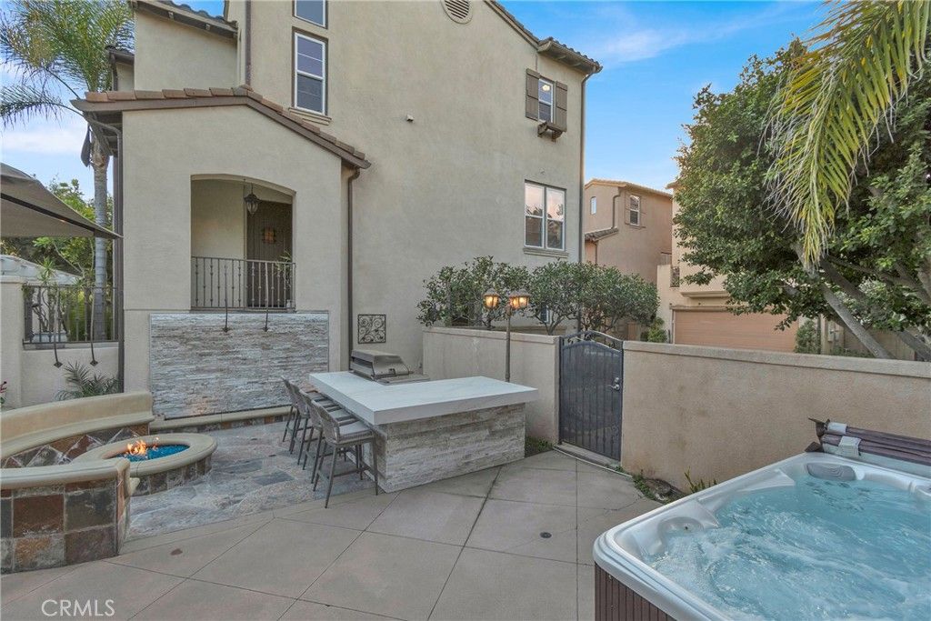 Photo of 347 Tall Oak, Irvine, CA 92603 (MLS # PV26046438)