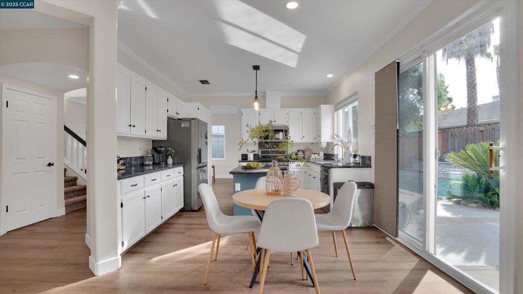 BRENTWOOD - Residential