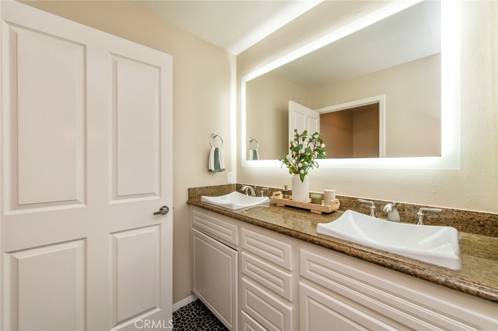 2605 Ladrillo Aisle, Irvine CA 92606 - Photo 17