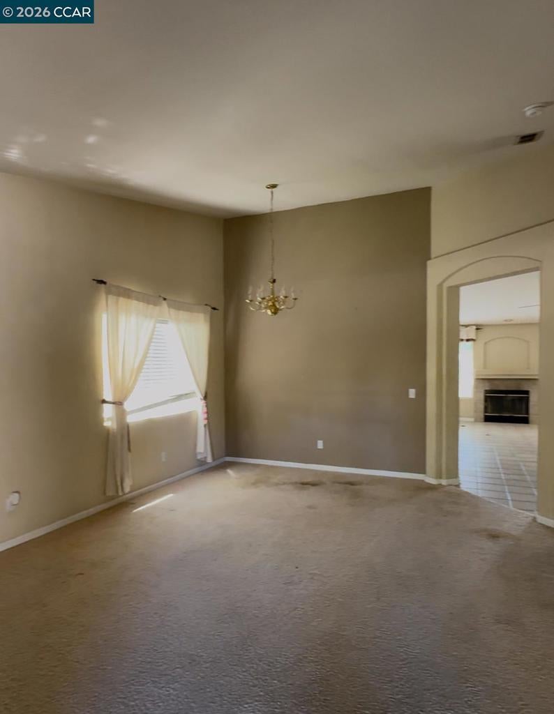 526 Woodcrest Dr