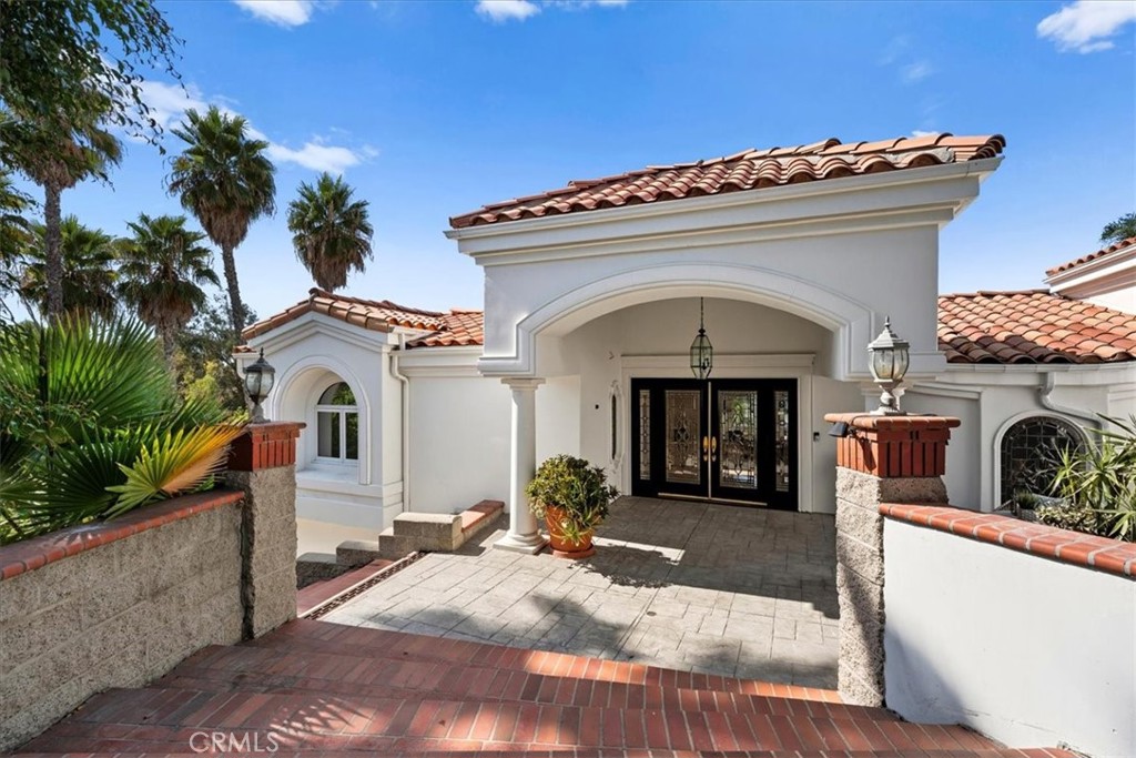 5059 E Crescent Drive