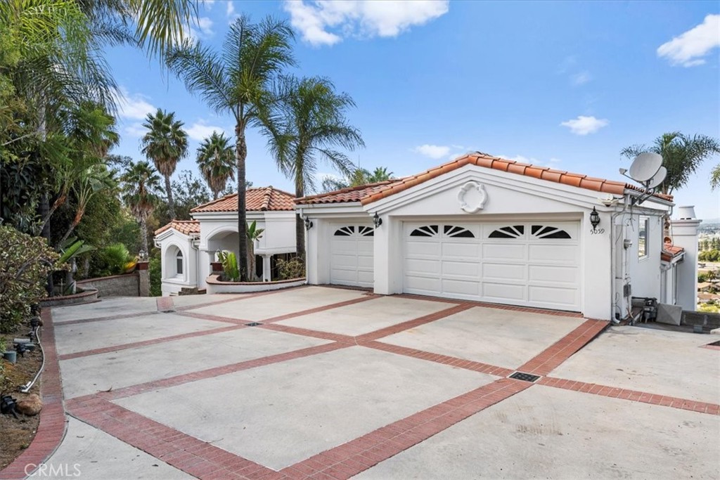 5059 E Crescent Drive