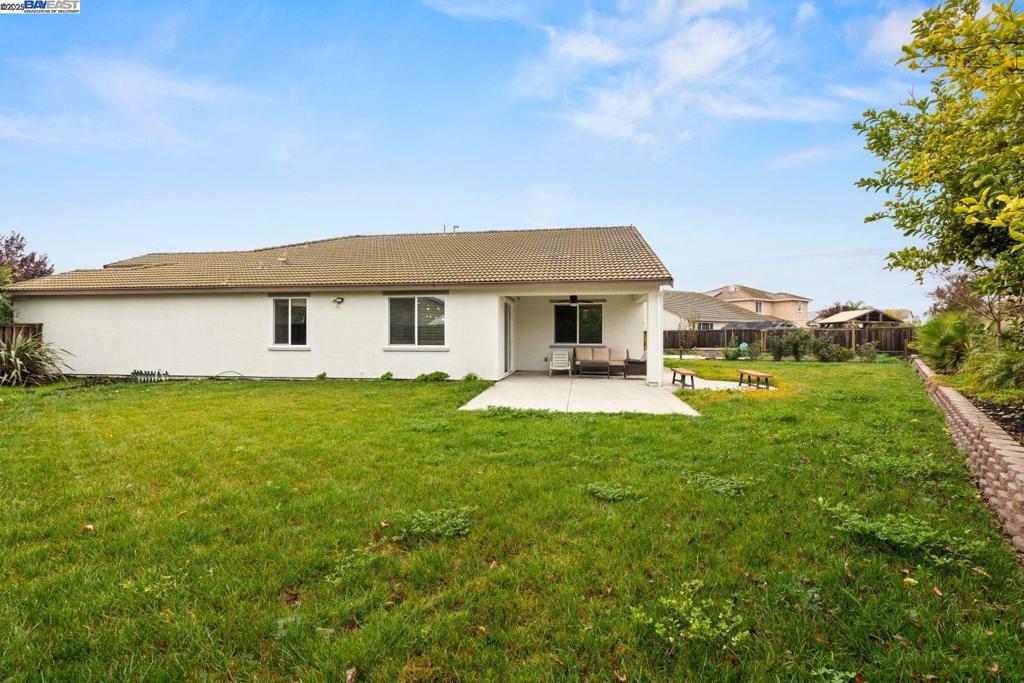 SUMMERLAKE - Residential