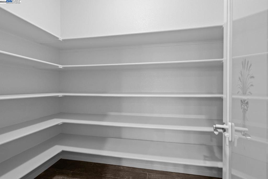 SUMMERLAKE - Residential