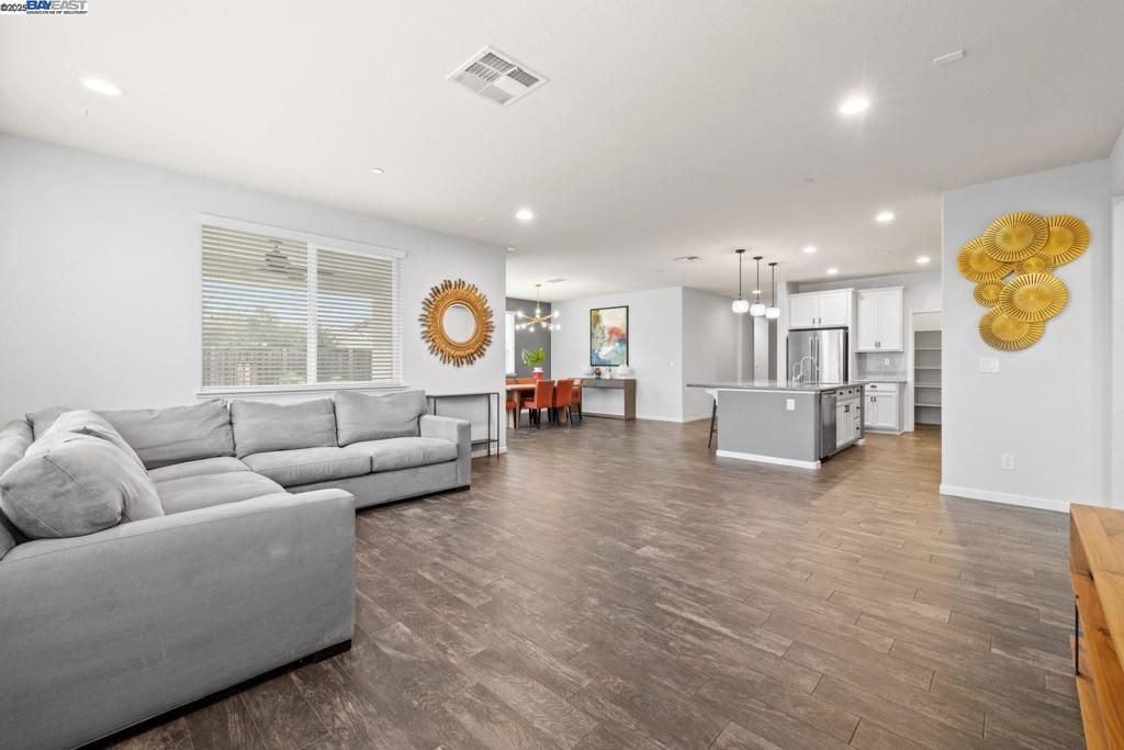 SUMMERLAKE - Residential