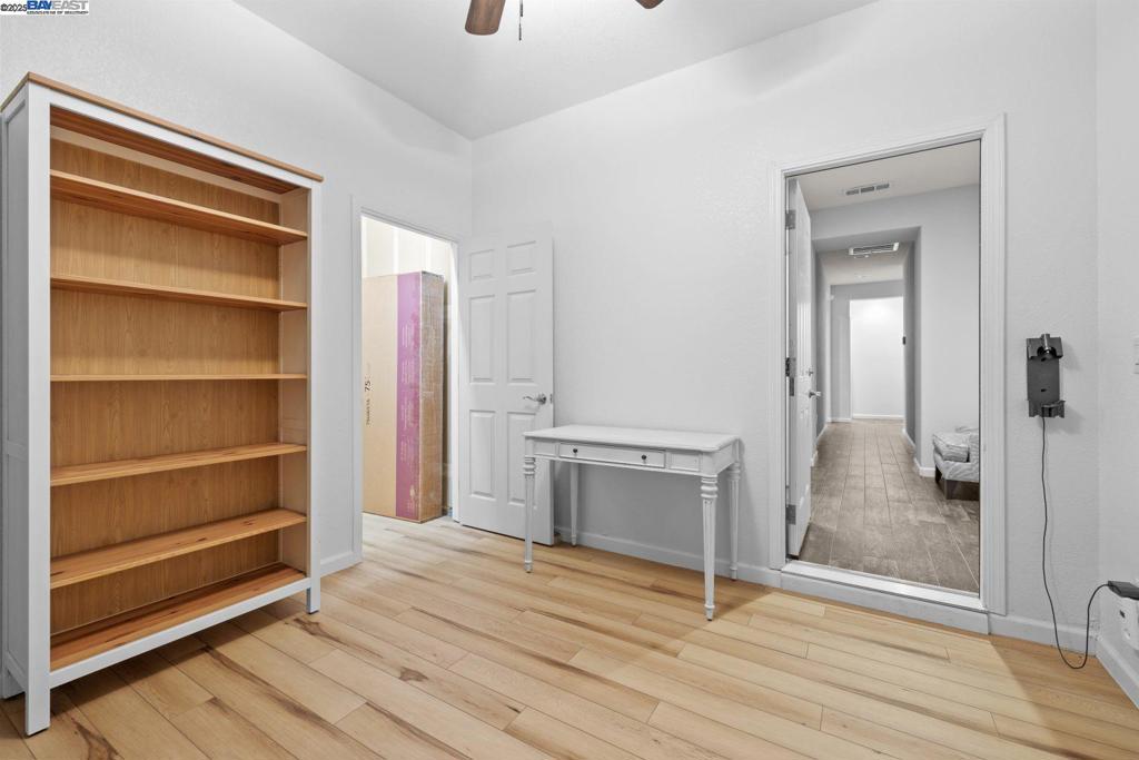 SUMMERLAKE - Residential