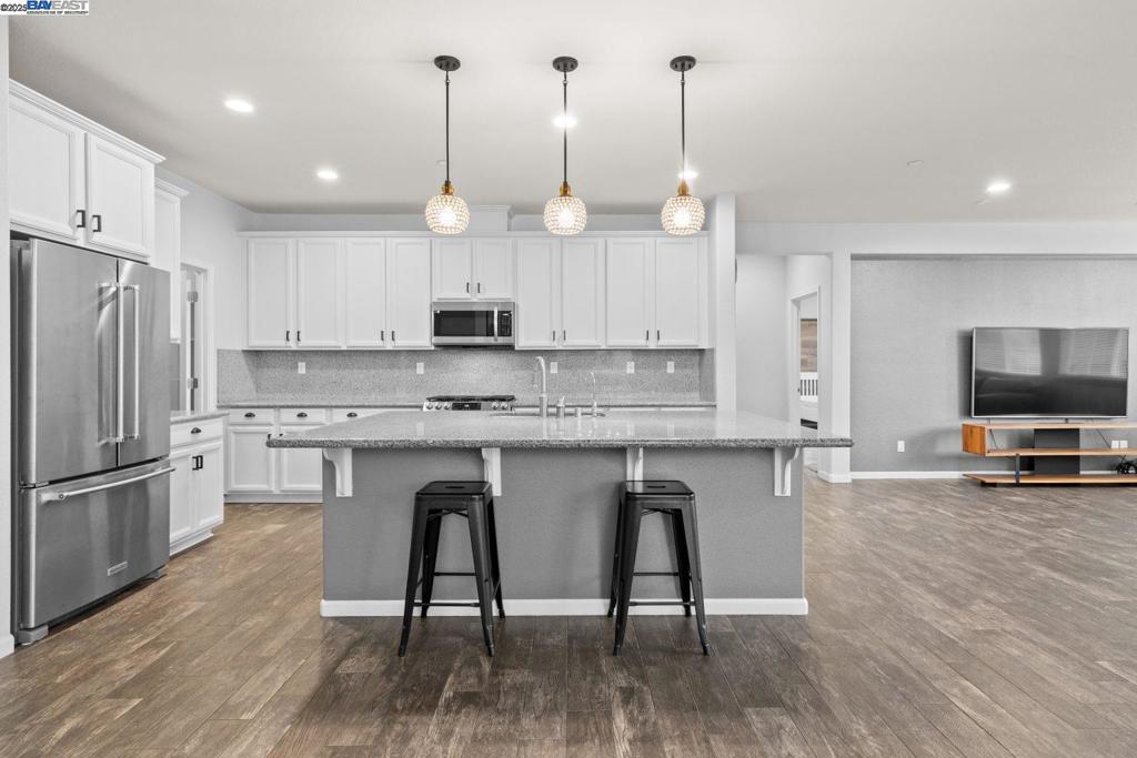 SUMMERLAKE - Residential