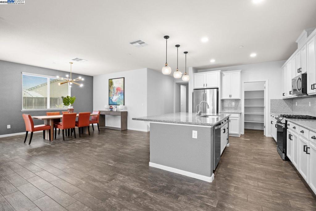 SUMMERLAKE - Residential