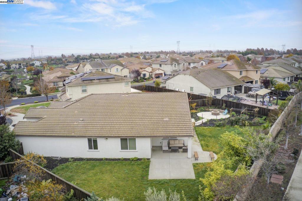 SUMMERLAKE - Residential