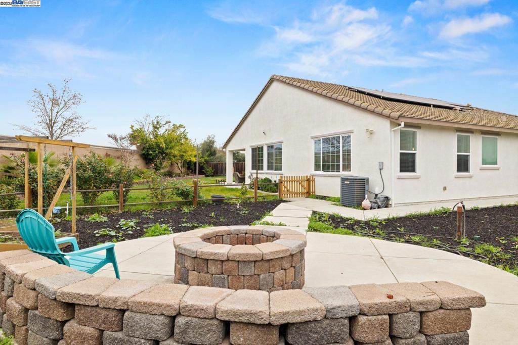 SUMMERLAKE - Residential