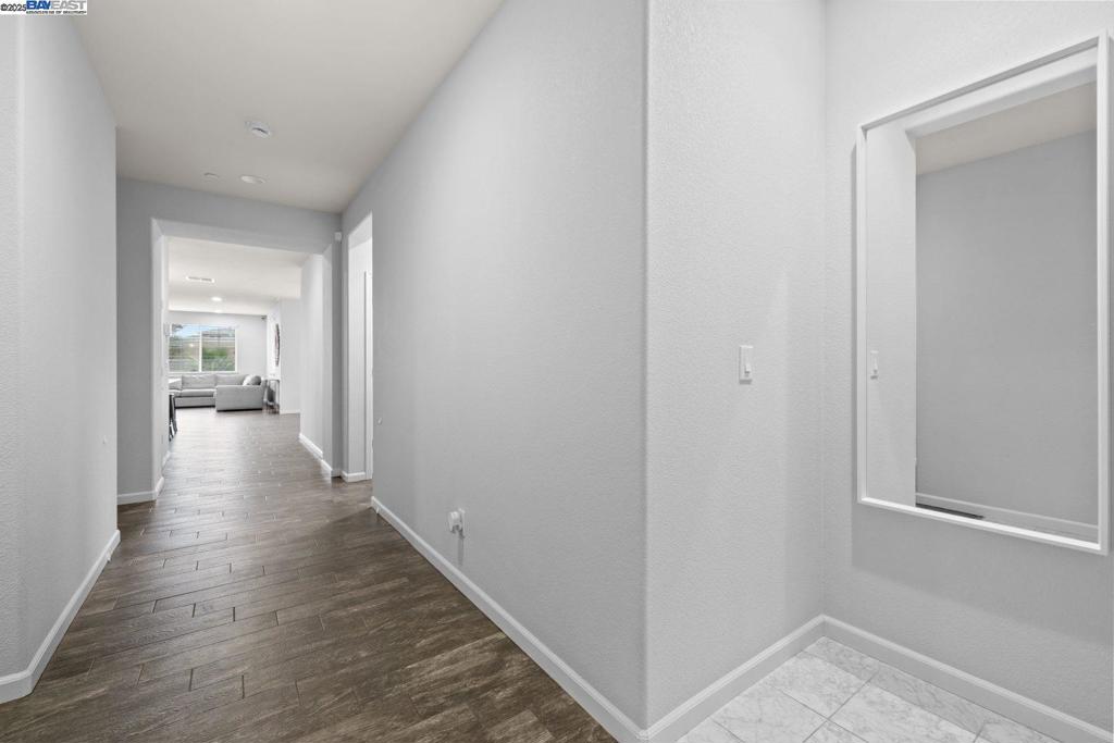 SUMMERLAKE - Residential