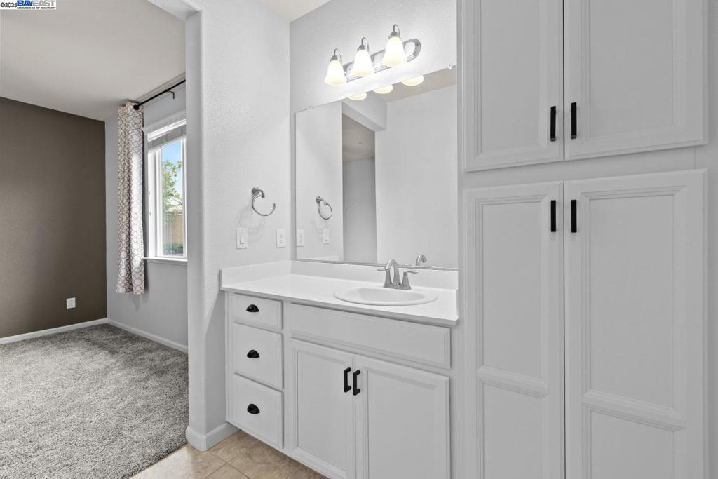 SUMMERLAKE - Residential