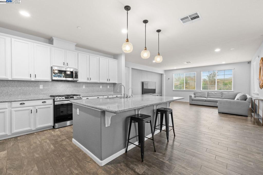 SUMMERLAKE - Residential