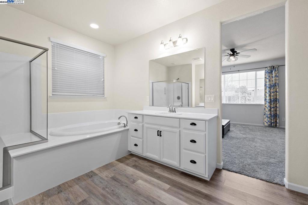 SUMMERLAKE - Residential