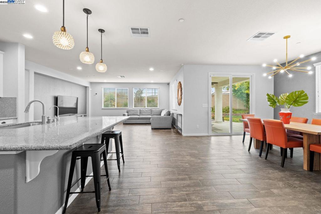 SUMMERLAKE - Residential