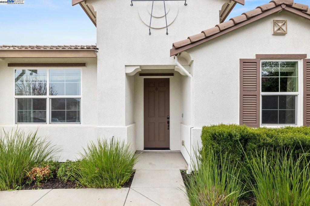 SUMMERLAKE - Residential