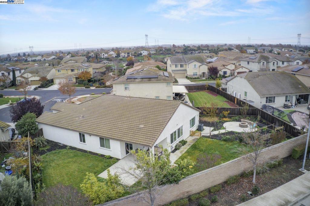 SUMMERLAKE - Residential