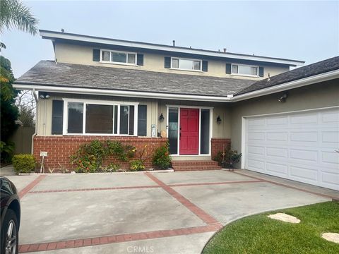 Photo of 229 Via Pasqual, Redondo Beach, CA 90277 (MLS # PV25276222)