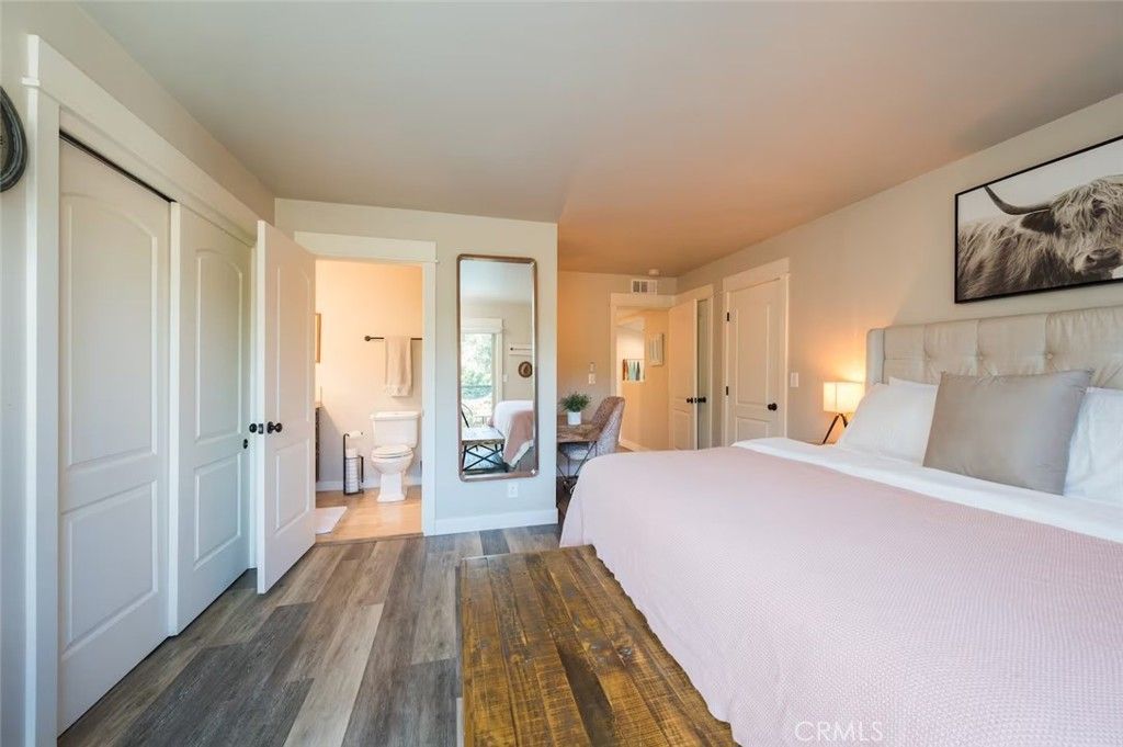 listing image 130720377155414638082