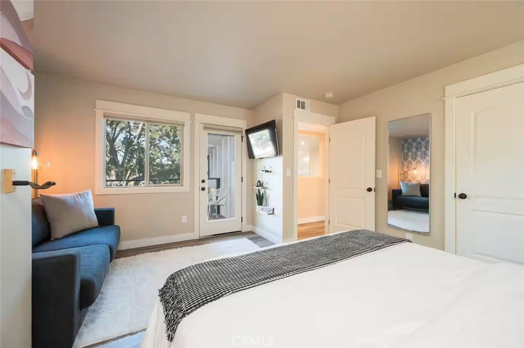 listing image 130727681567614750564