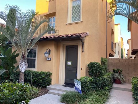 Photo of 70 Strawberry Grove Grv, Irvine, CA 92620 (MLS # OC25231311) Photo of 70 Strawberry Grove Grv, Irvine, CA 92620 (MLS # OC25231311)