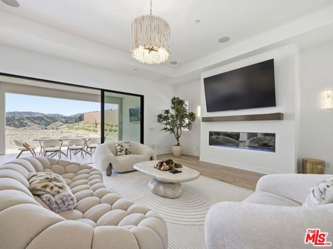 Photo of 12061 N Northstar Lane, Porter Ranch, CA 91326 (MLS # 26693141)