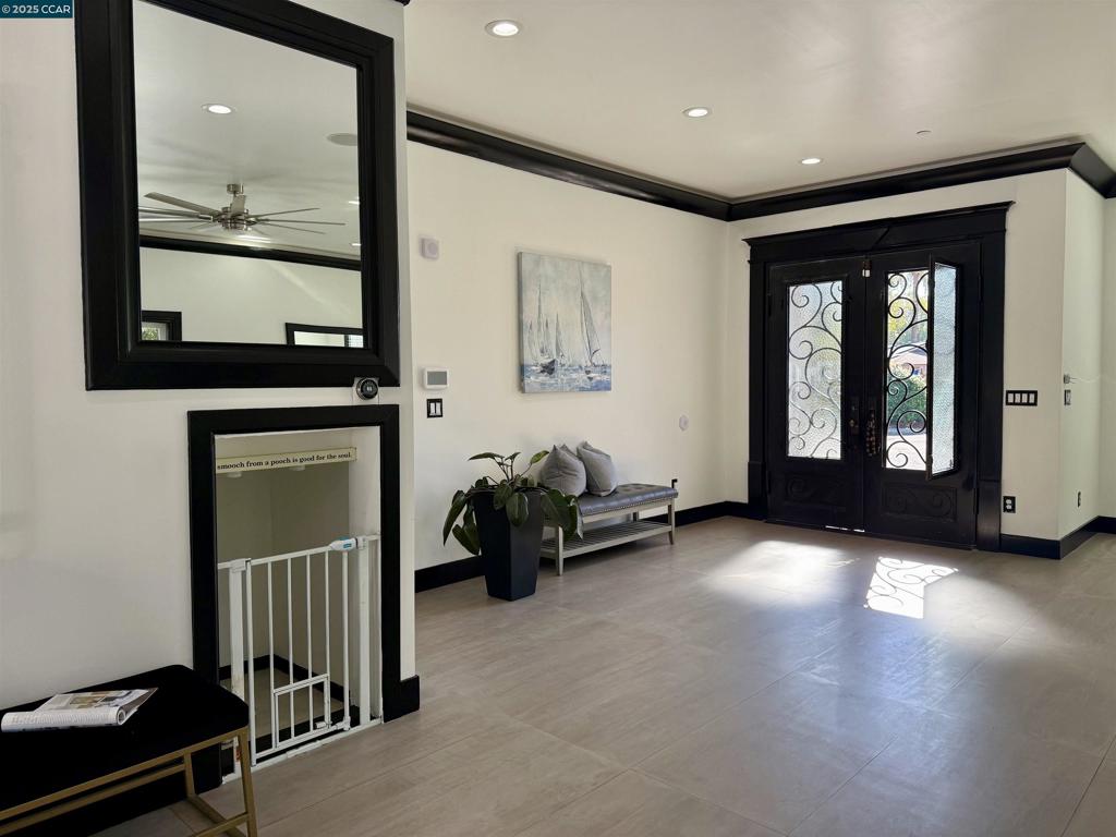 CARRIAGE HILLS - Residential