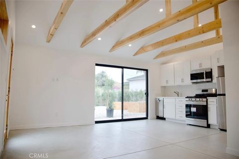 6521 W 87 Street Westchester CA 90045