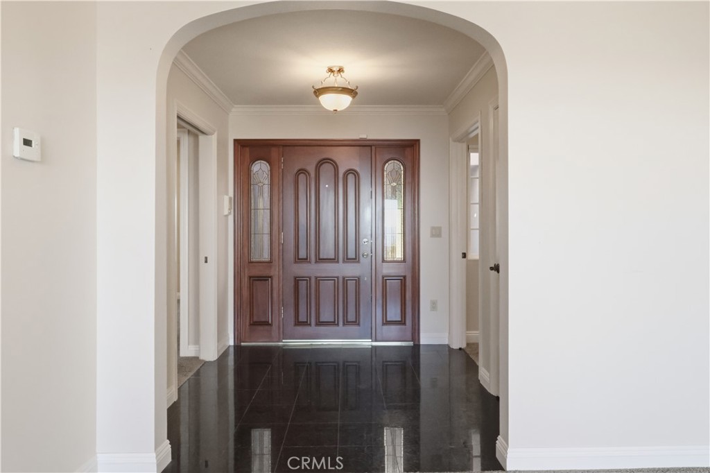 888 W Highpoint Drive