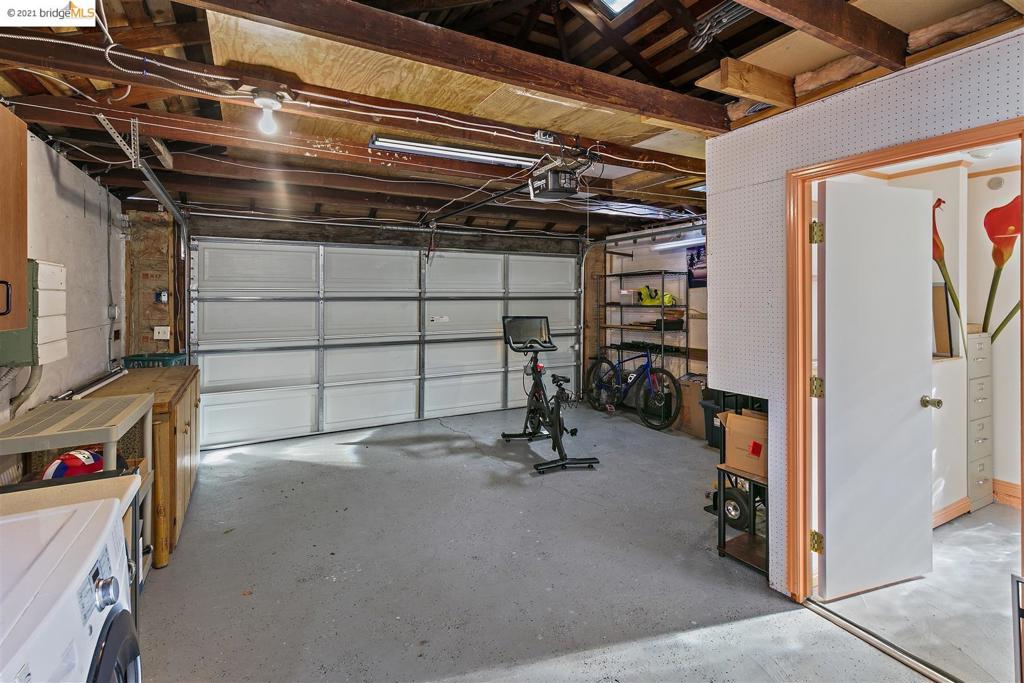 EL CERRITO HILLS - Residential