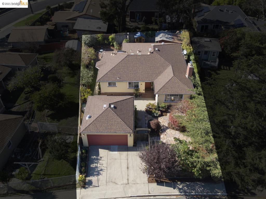 EL CERRITO HILLS - Residential