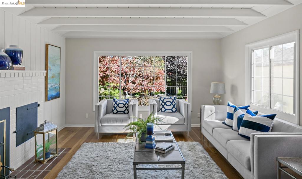 EL CERRITO HILLS - Residential