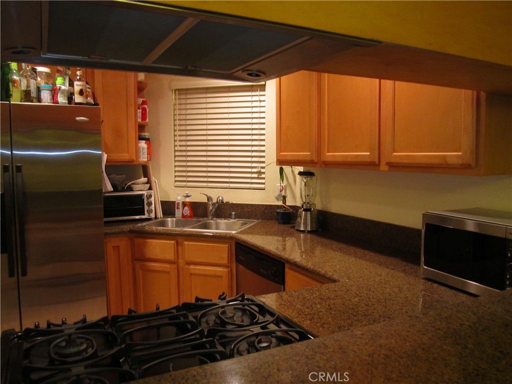 Photo of 1414 Coronado Ave #302, Long Beach, CA 90804 (MLS # PW26062314)