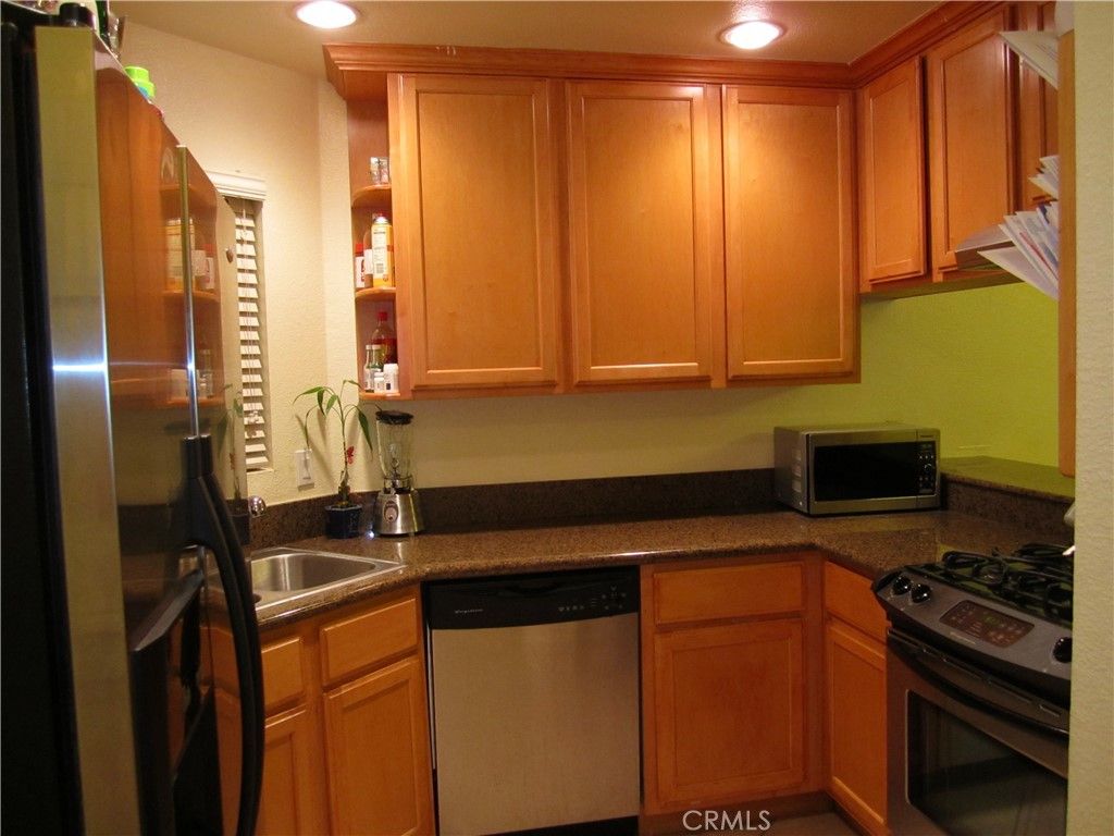 Photo of 1414 Coronado Ave #302, Long Beach, CA 90804 (MLS # PW26062314)