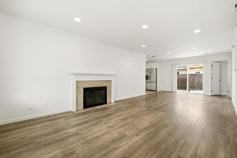 Tiny photo for 5460 Curtis Street, Fremont, CA 94538 (MLS # ML82037529)