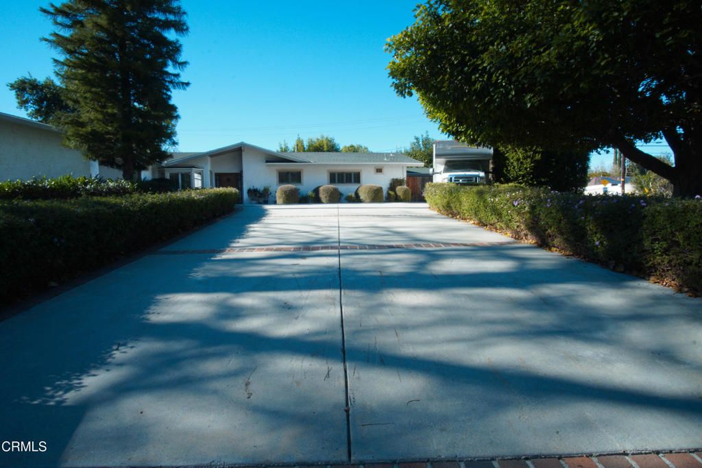 Photo of 1781 El Monte Drive, Thousand Oaks, CA 91362 (MLS # V1-34870)