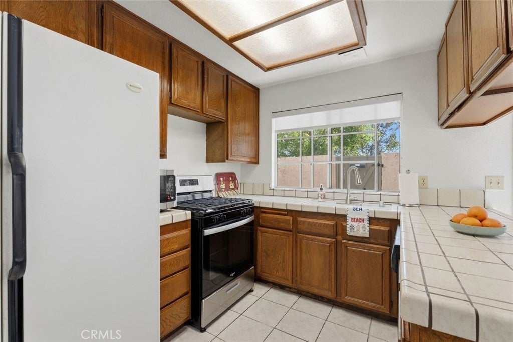 34 Exeter, Irvine CA 92612 - Photo 14