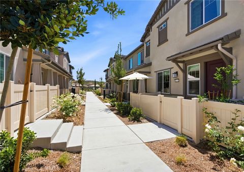 Photo of 32331 Tannat Dr, Temecula, CA 92591 (MLS # SW26082301)