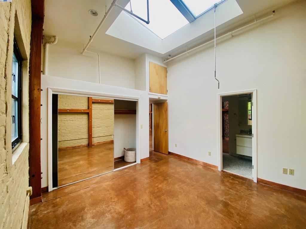 FRUITVALE - Residential