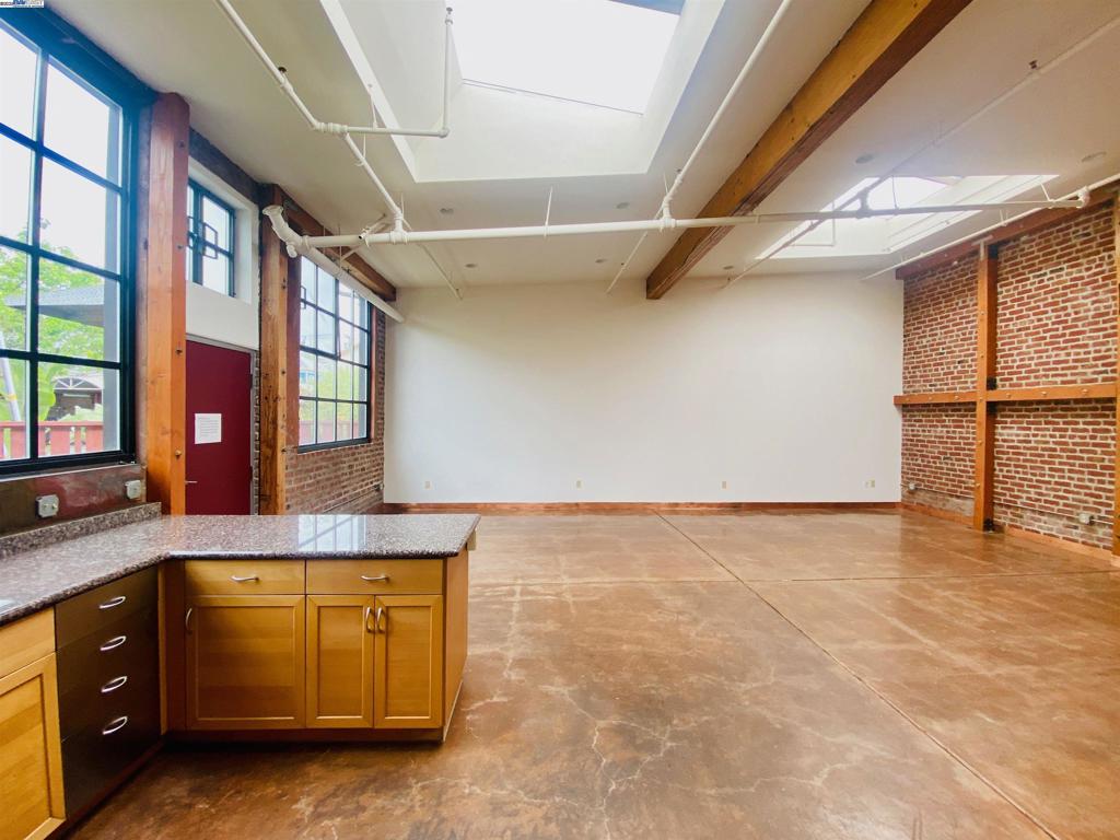 FRUITVALE - Residential