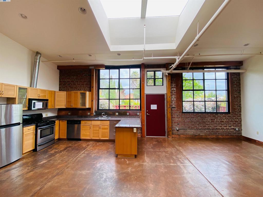 FRUITVALE - Residential