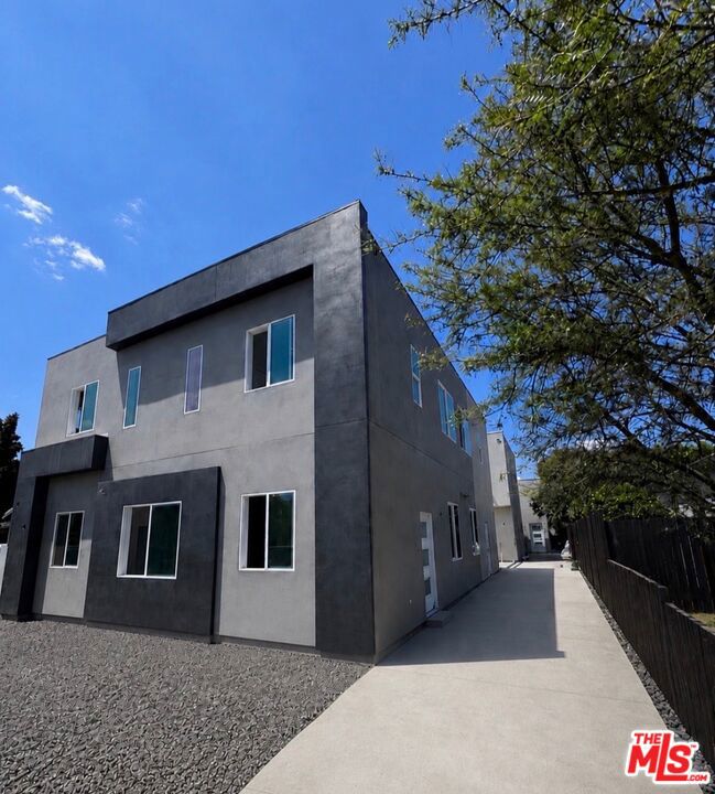 11223 Tiara Street