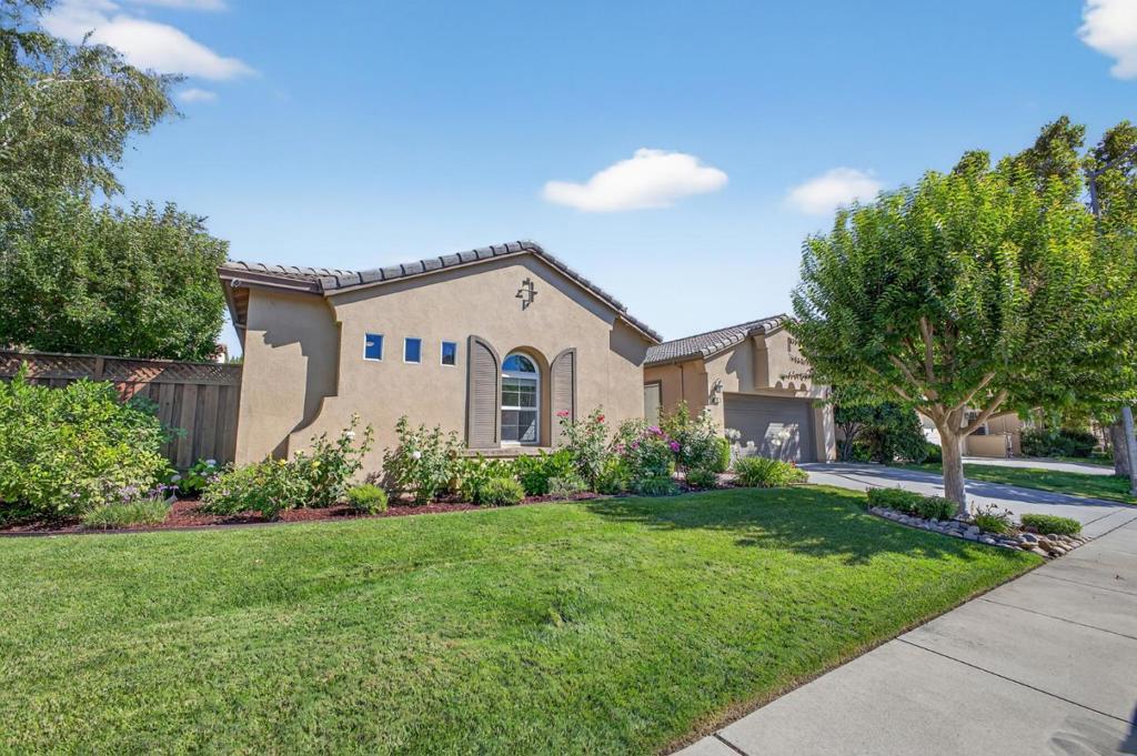 160 Tarragon Avenue