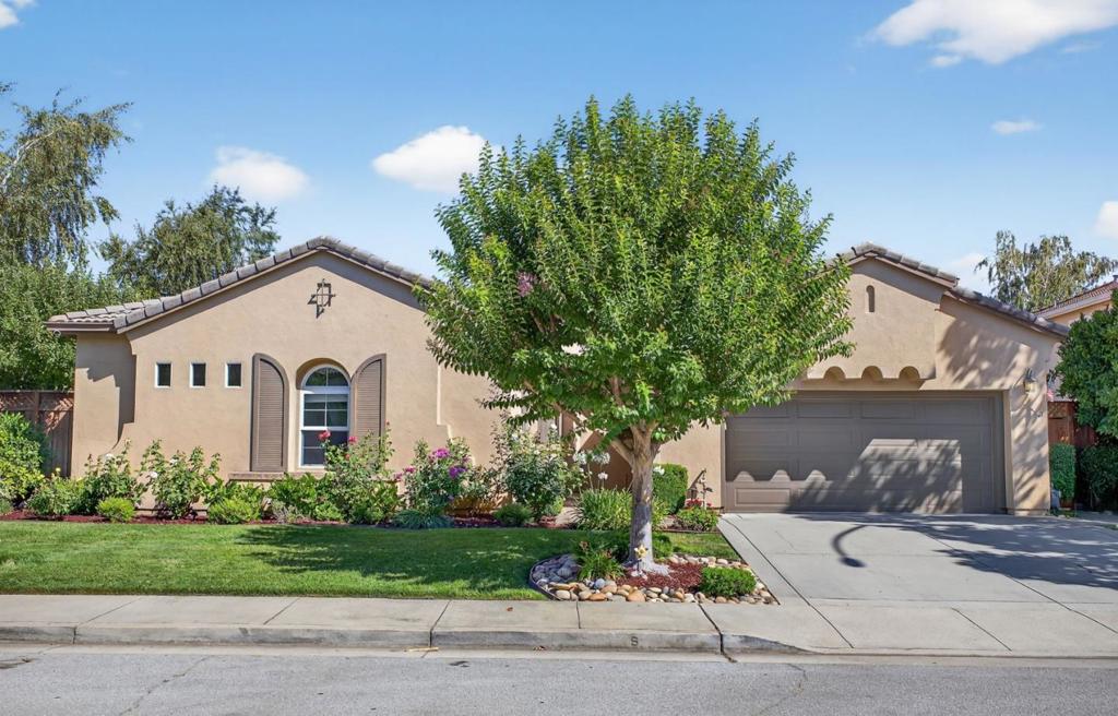 160 Tarragon Avenue