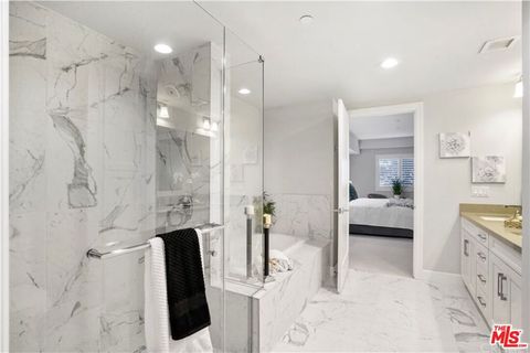 Tiny photo for 5015 Balboa Boulevard #103, Encino, CA 91316 (MLS # 26660851)