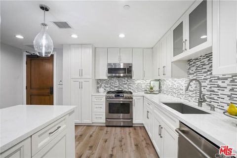 Tiny photo for 5015 Balboa Boulevard #103, Encino, CA 91316 (MLS # 26660851)