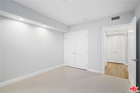 Tiny photo for 5015 Balboa Boulevard #103, Encino, CA 91316 (MLS # 26660851)