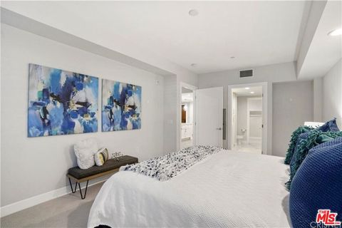 Tiny photo for 5015 Balboa Boulevard #103, Encino, CA 91316 (MLS # 26660851)