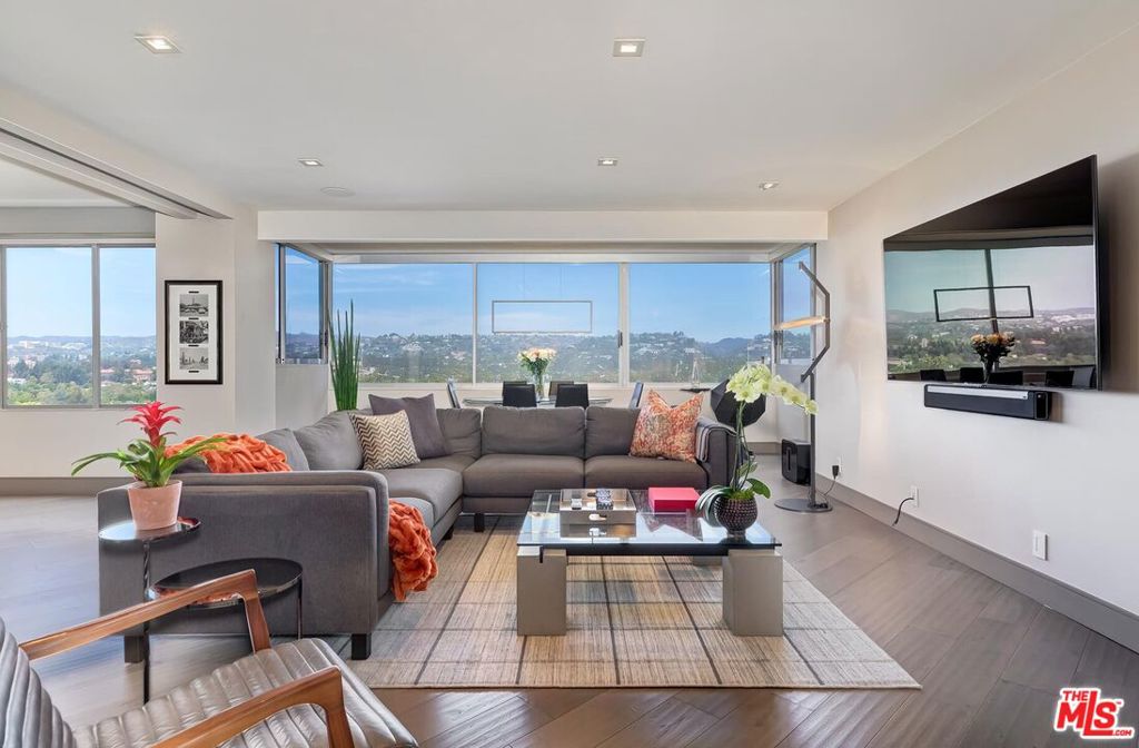 865 Comstock Avenue 16F, Los Angeles CA 90024